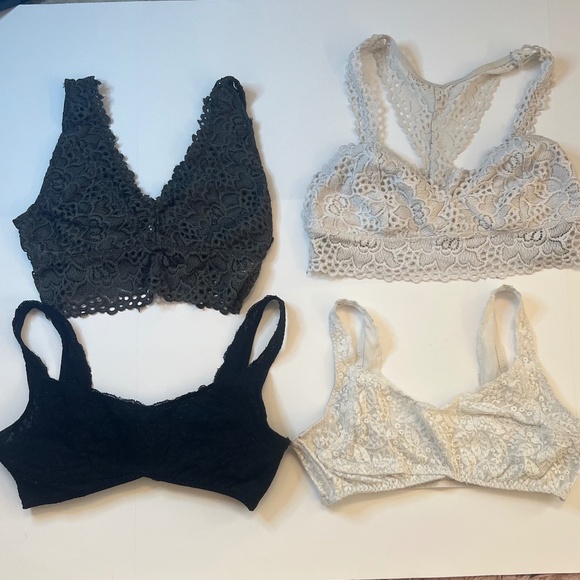 Four bralettes (Free People, Altered State, and Aerie) and two tanks Siz… - Picture 2 of 15